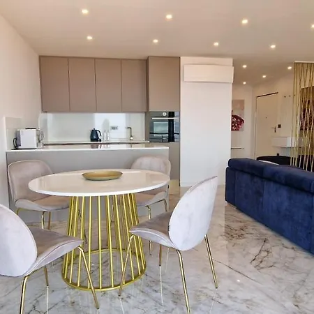 Luxury Eclipse Daire